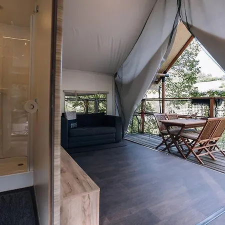 Luxury Tree House Apartment *